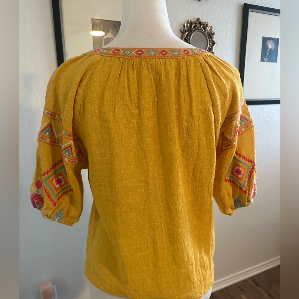 Savanna Jane Bohemian Embroidered Top ✨ - Picture 4 of 7